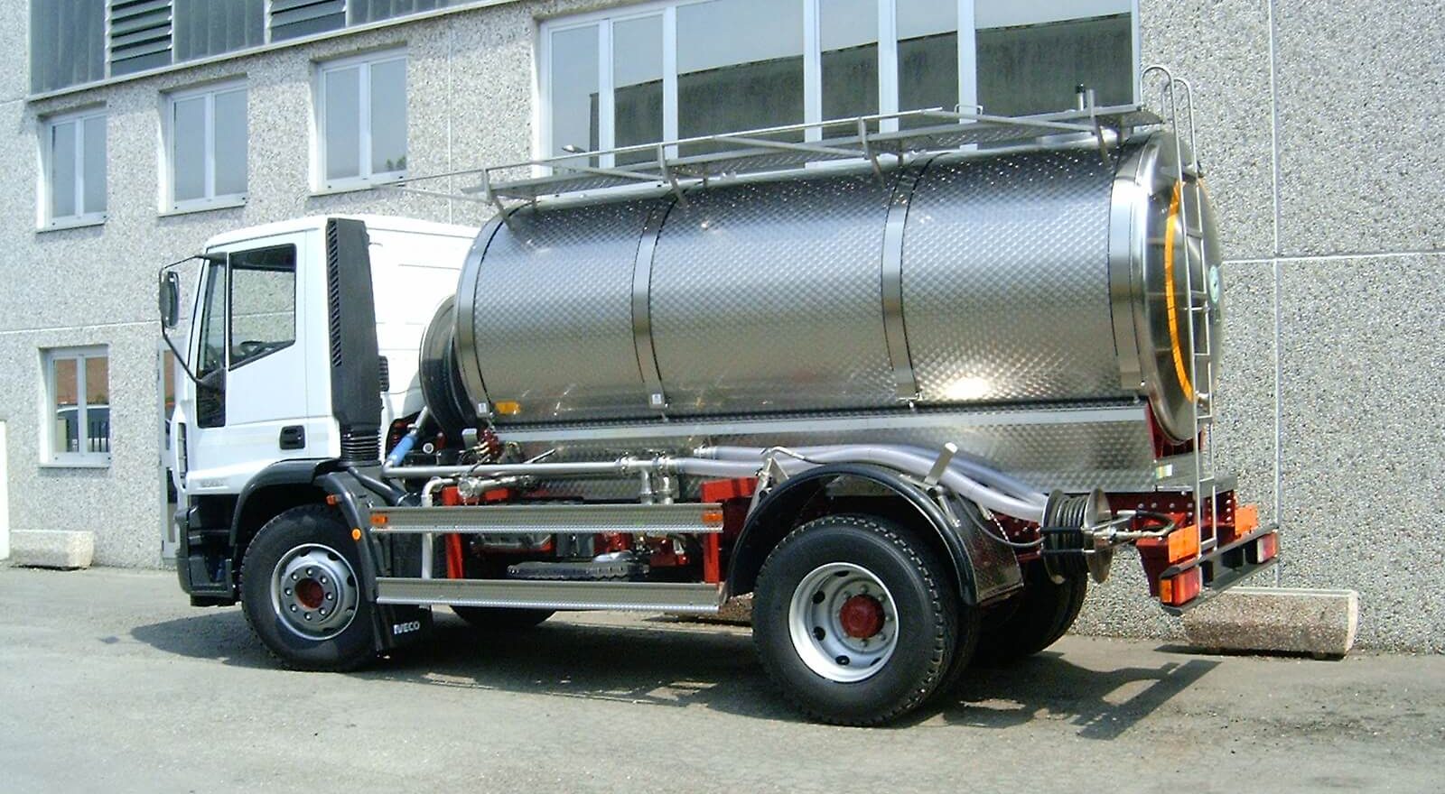 Stainless steel tank manufacturer since 1958